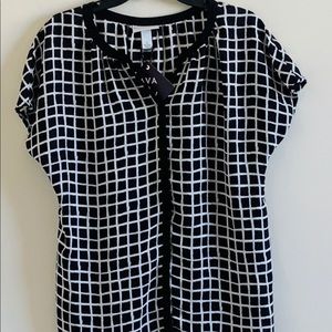 Ava Viv Geometric Pattern top